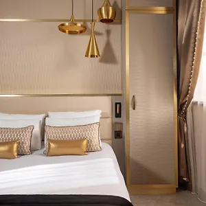 Отель Niepce Paris, Curio Collection By Hilton